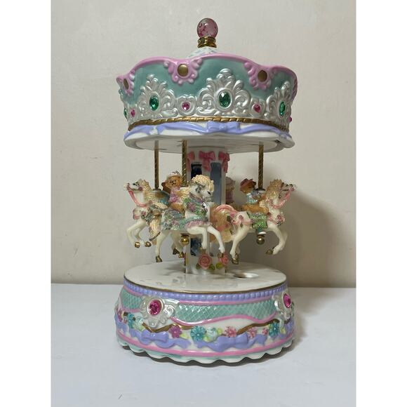 Avon Beary Go Round Musical Carousel - for Display / Parts Only - Picture 1 of 4